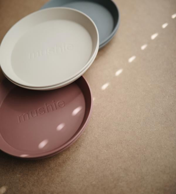 Round Dinnerware Plates, Set of 2 (Vanilla)
